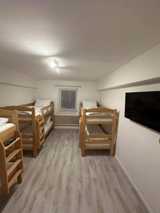 Direkt Bei U1 Appartement Wenen Buitenkant foto