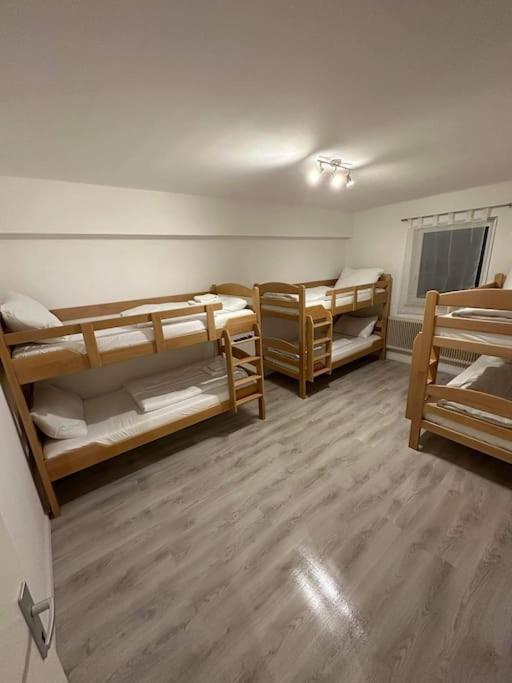 Direkt Bei U1 Appartement Wenen Buitenkant foto